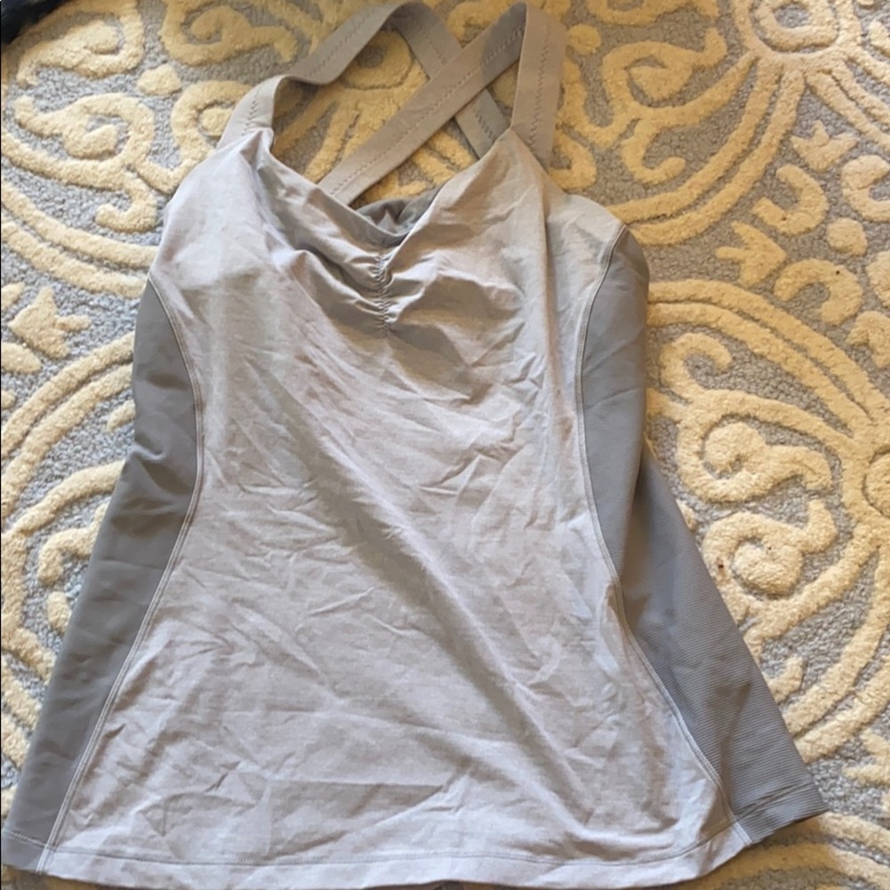 Lululemon top